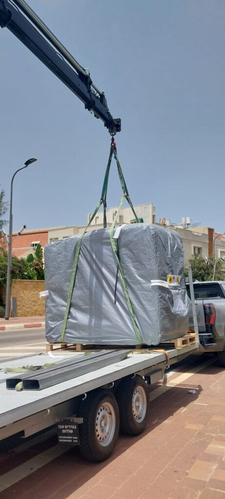 הרמת גקוזי עם מנוף זרוע
