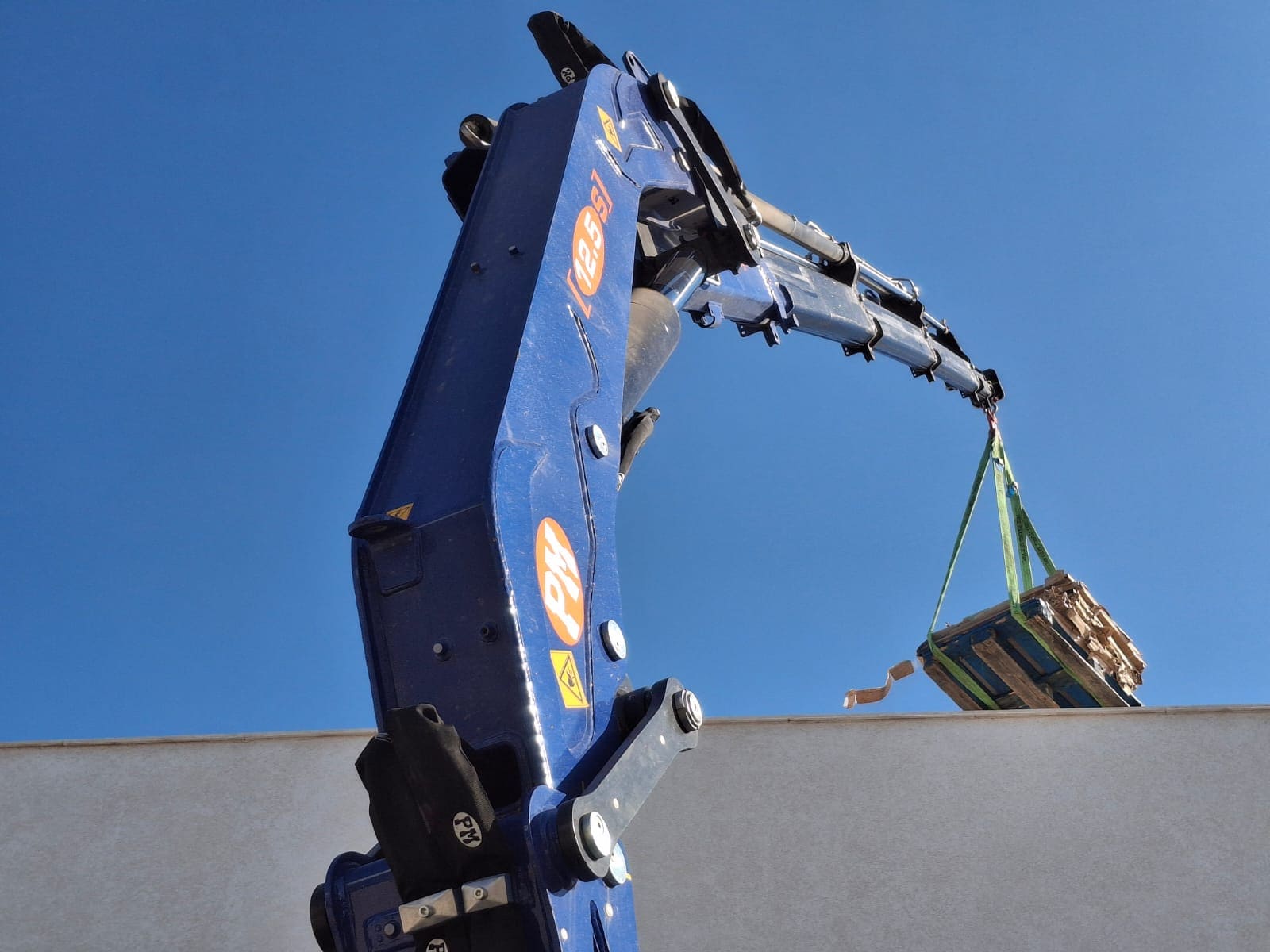 מנוף זרוע א.ב מנופים